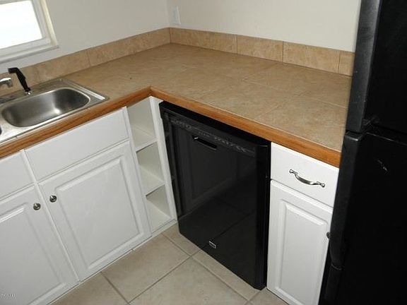 5th image of 601 Ironwood Dr