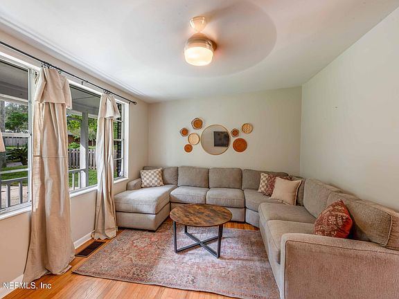 4th image of 4647 GLENWOOD Avenue
