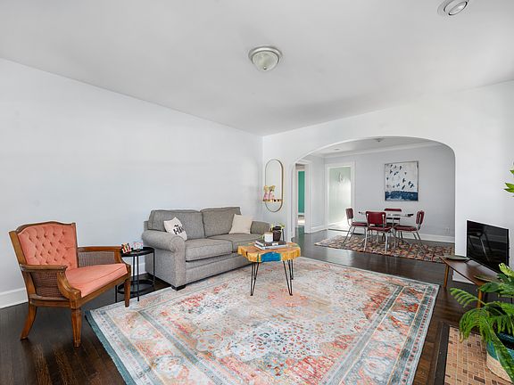5th image of 3743 Guilford Ave