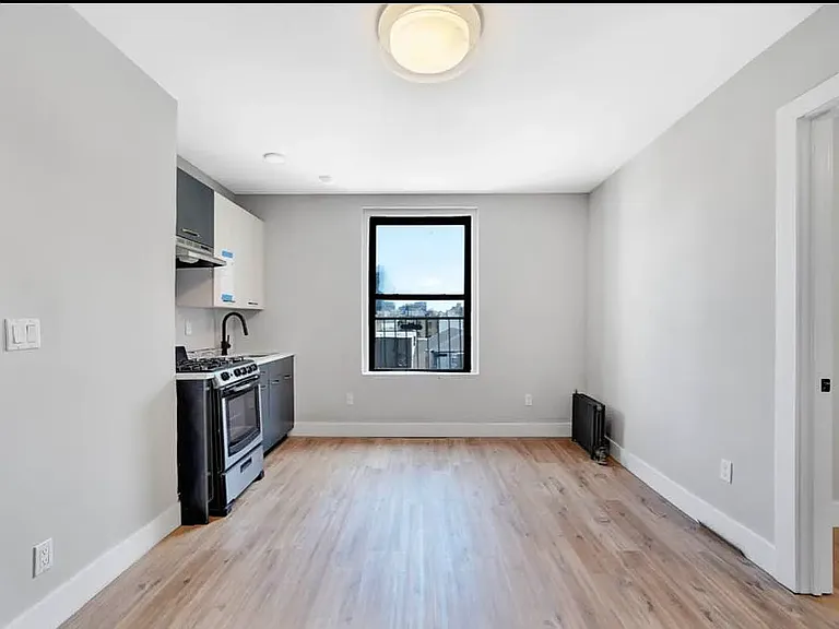 545 W 125th St #67 — Photo 4