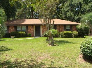 28 Skyline Dr, Savannah, GA 31406