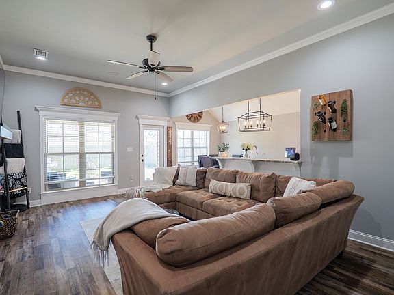 4th image of 3844 Zaun Cir