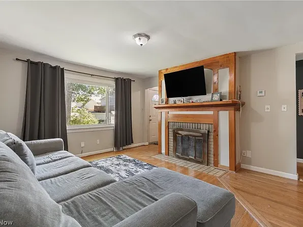 209 Grove Ave, Cuyahoga Falls, OH 44221