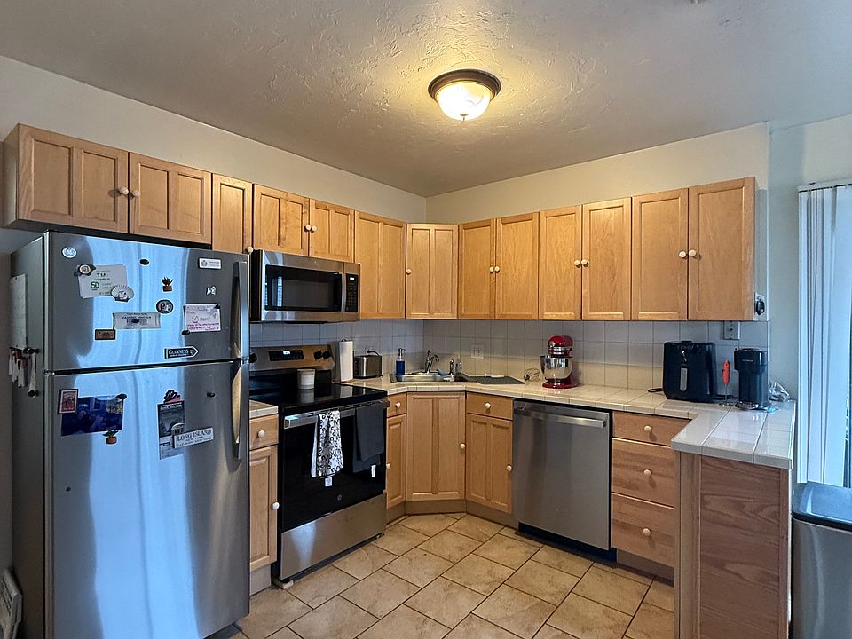 1st image of 33 Marine Rd APT 1L