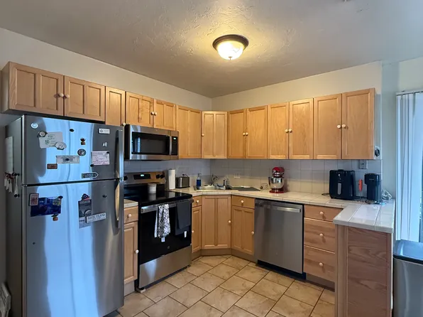 33 Marine Rd APT 1L, Boston, MA 02127