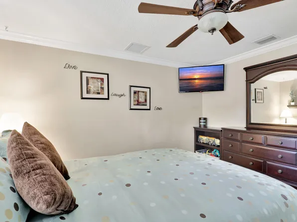 183 Cordoba Circle, Royal Palm Beach, FL 33411