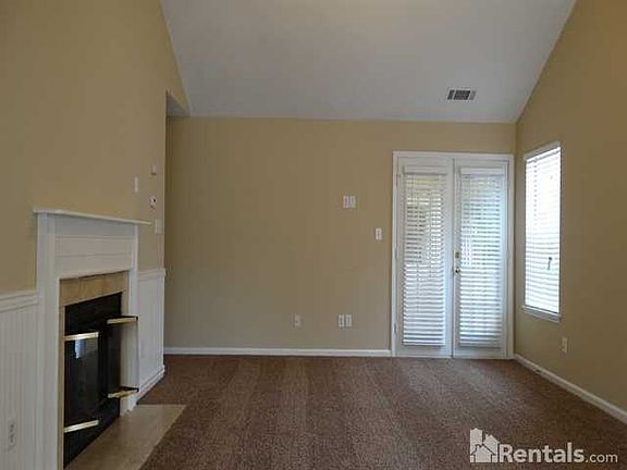 3rd image of 13511 Bolingbrook Ln