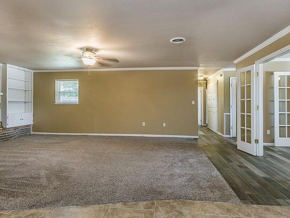 4th image of 714 Taylor Ln