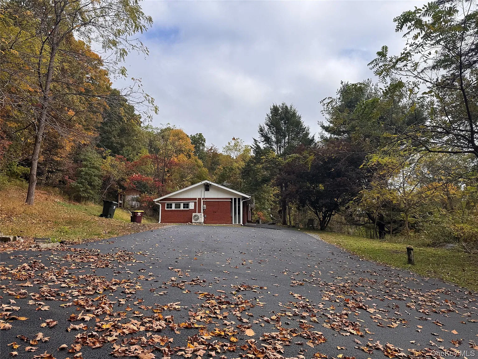 3 bed, 2.0 bath, 2432 sqft, $2,800 — Photo 4
