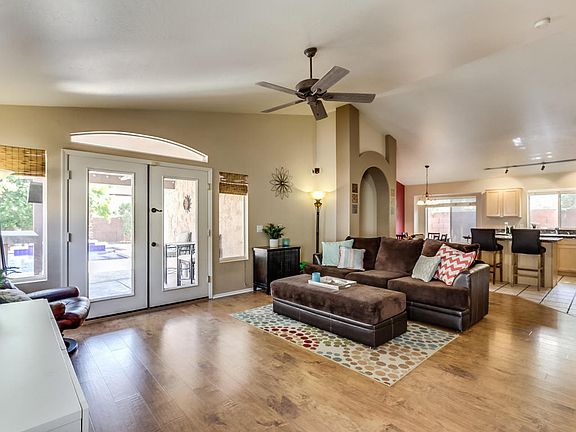 5th image of 929 E Montoya Ln