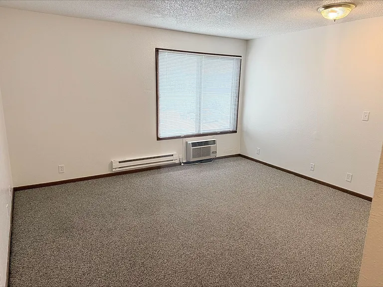 1216 S G Ave — Photo 20