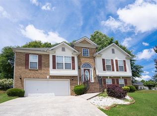 400 Macland Dr, Lawrenceville, GA 30045