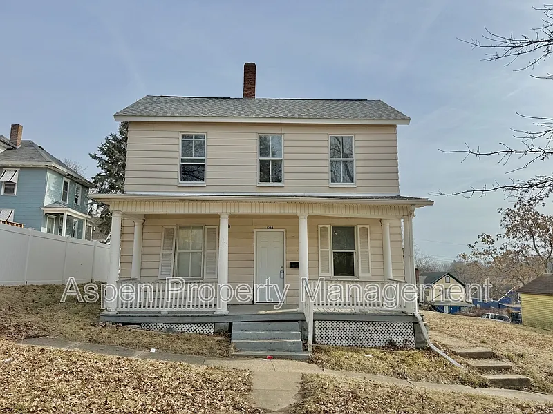 508 S 8th St photo 1