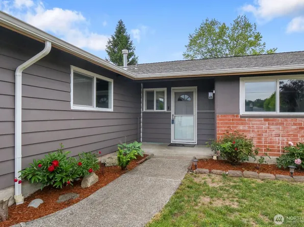 24415 14th Avenue S, Des Moines, WA 98198