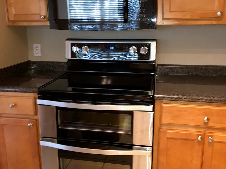 385 Woodside Dr — Photo 11