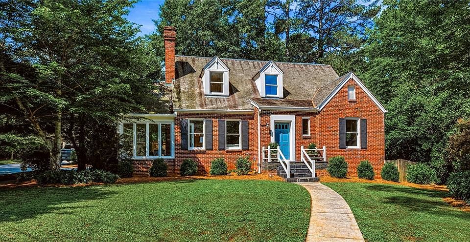1st image of 1764 Meadowdale Ave NE