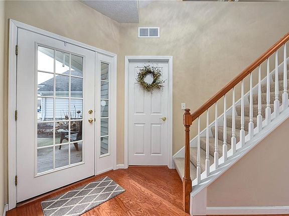 2nd image of 33285 Fairport Dr