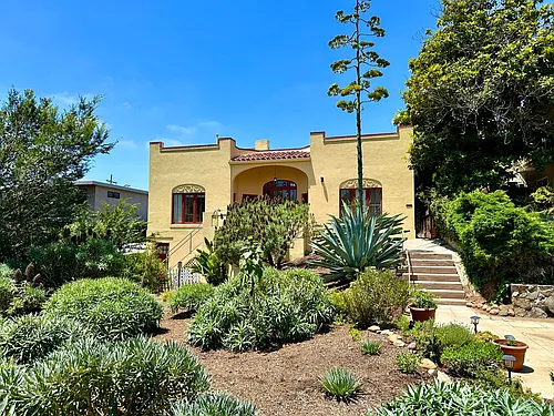 3758 Front Street Photo 1