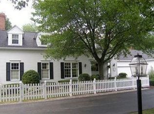 120 Manorbrook Dr, Chagrin Falls, OH 44022