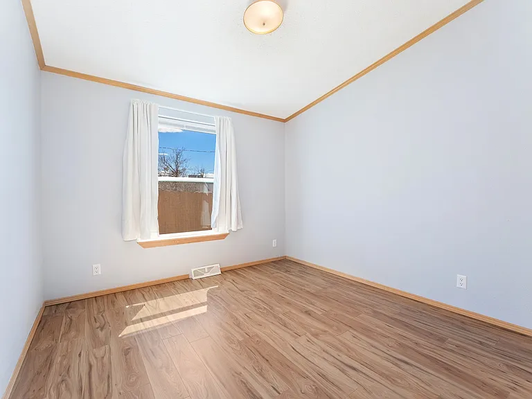 2019 S Fox St — Photo 10
