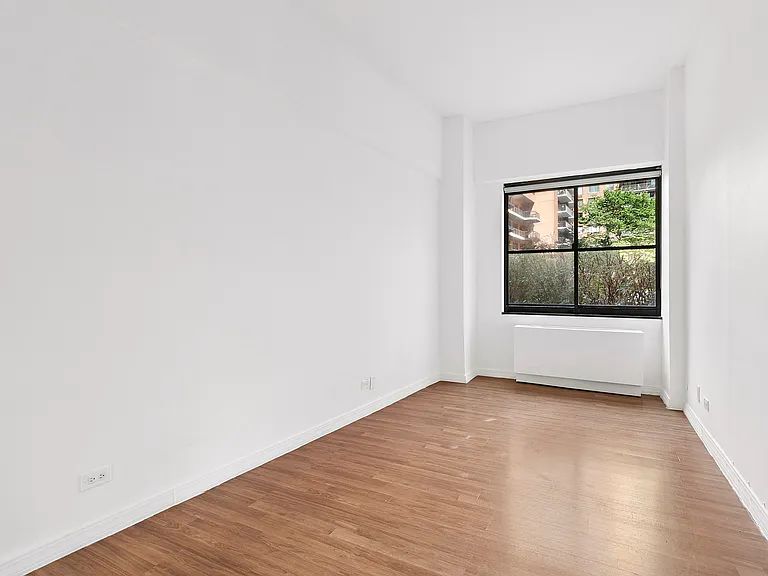 377 Rector Pl #1D — Photo 6