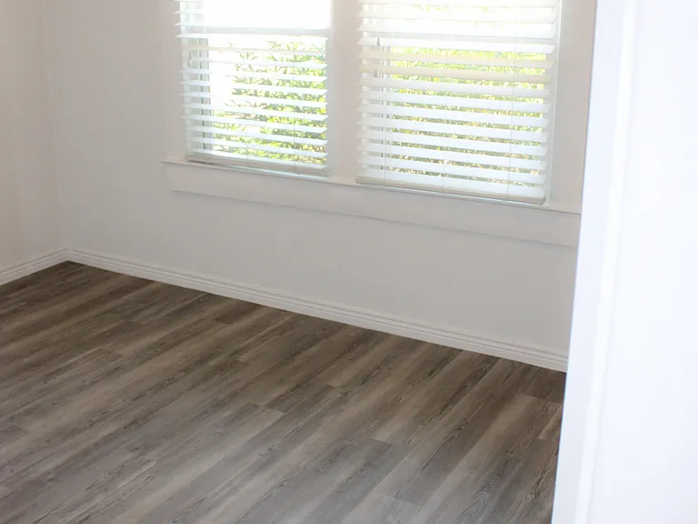 3824 Jackson Ave — Photo 6