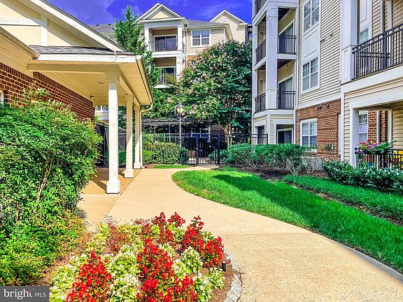 5th image of 12933 Centre Park Cir APT 201