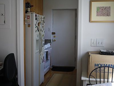 4th image of 613.5 W Arlington Pl #2