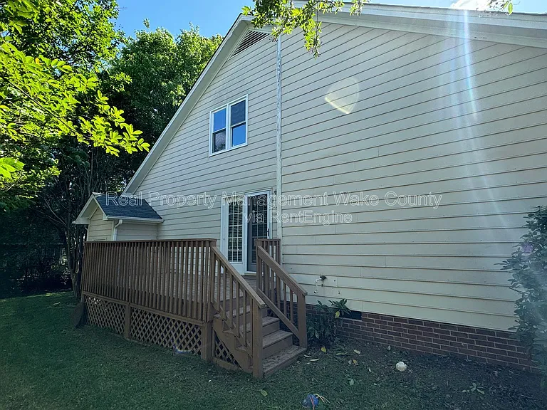 4328 Bartholomew Cir — Photo 31