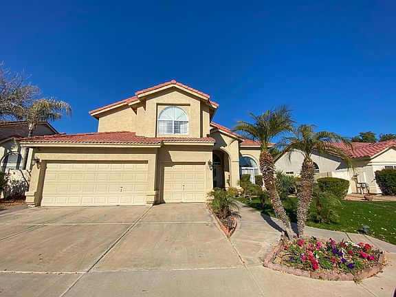 3rd image of 11114 W Olive Dr
