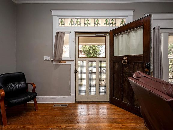 3rd image of 1347 Harbert Ave
