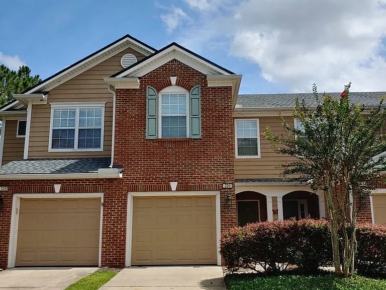13366 Stone Pond Dr — Photo 2