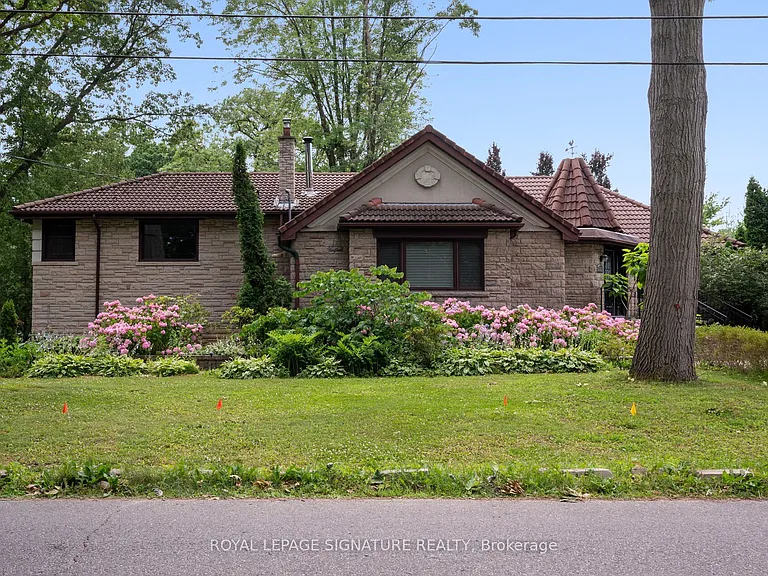 2234 Gordon Dr — Photo 1