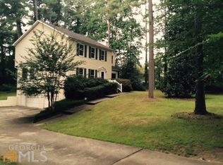 527 Banks Rd E, Fayetteville, GA 30214