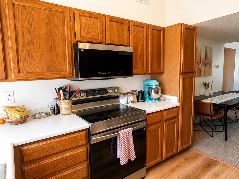 418 Wright St #303 — Photo 3