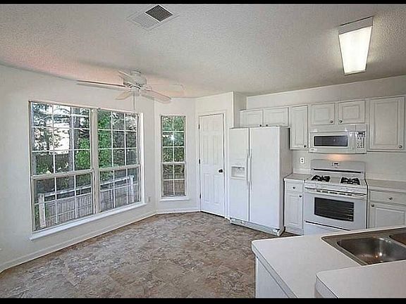 5th image of 2174 Dresden Grn NW