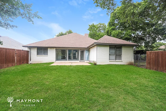 1019 Bluffview Dr — Photo 13