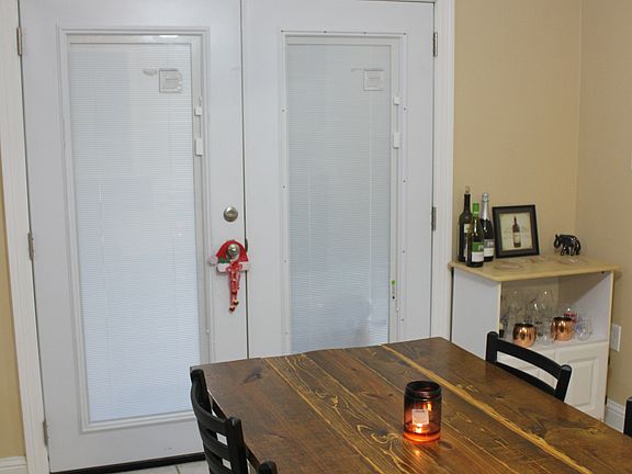 5th image of 1651 Romney Dr