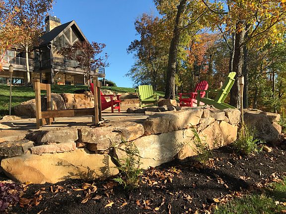 5th image of 522 Shadow Hill Dr