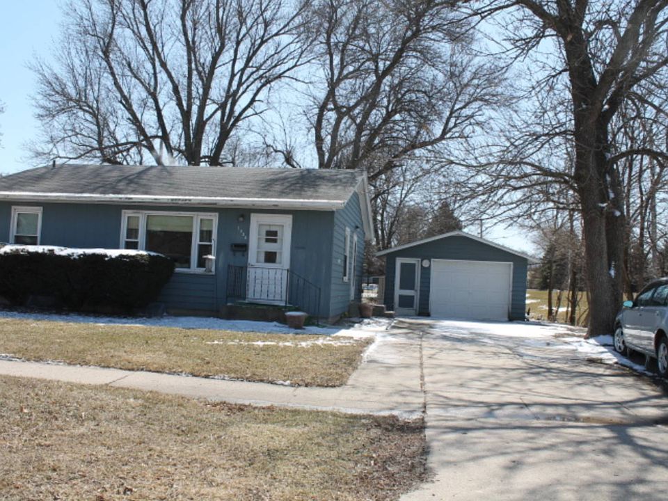 1st image of 1325 Schaller St