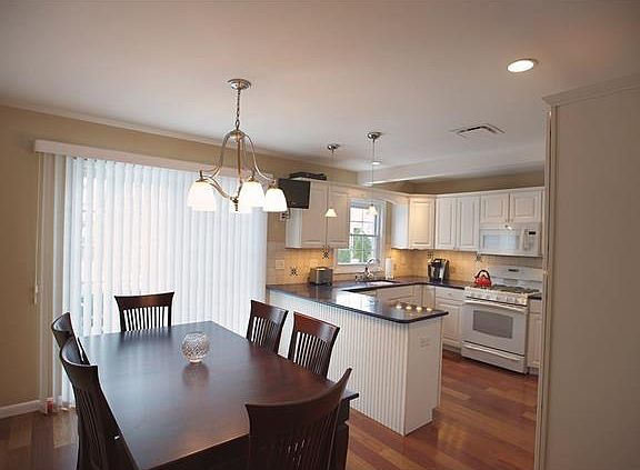 4th image of 78 Homestead Ave