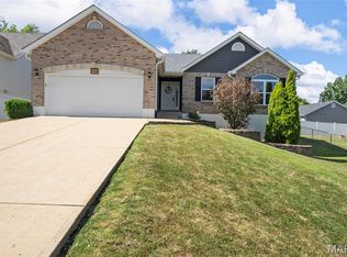 1733 Engle Dr, Arnold, MO 63010