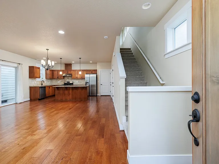 291 SW 204th Ter — Photo 9