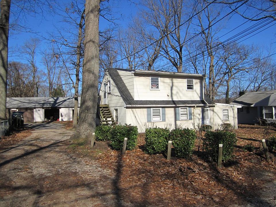 2nd floor 2BR Apartment