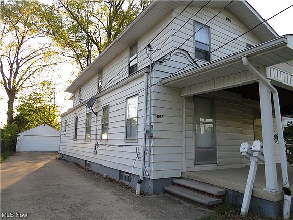 2nd image of 3982 Palm Ave