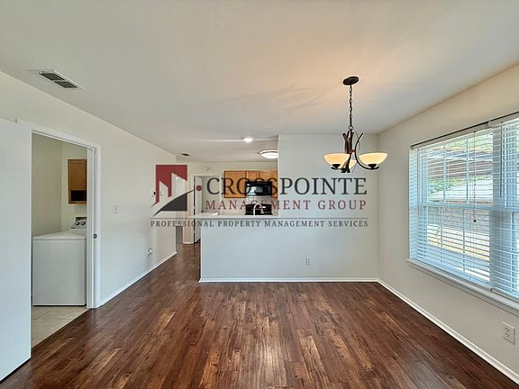 4th image of 408 Redbud Cir