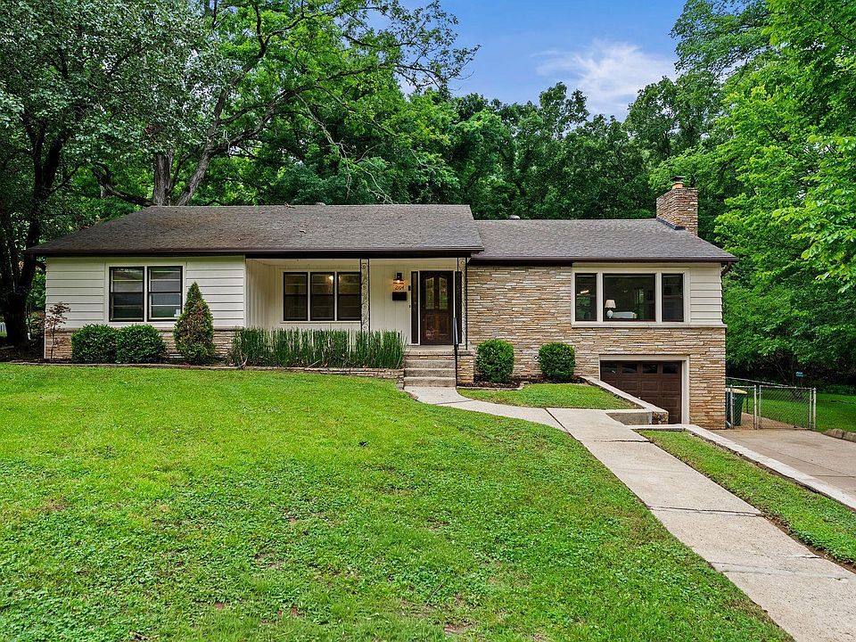 1st image of 2104 Brownwood Rd