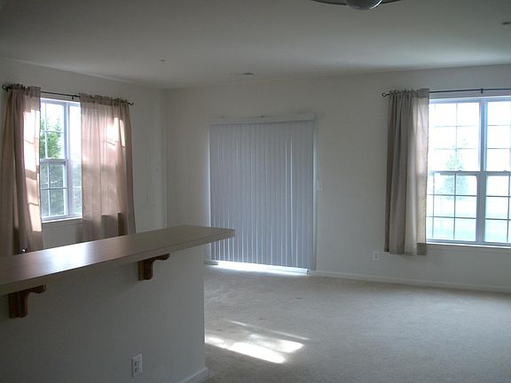 5th image of 330 S Brown St