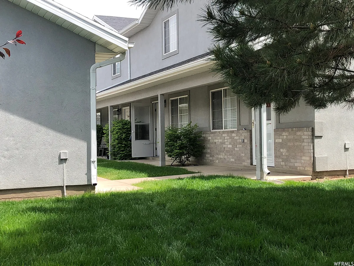 Building Photo - 1648 Talon Dr