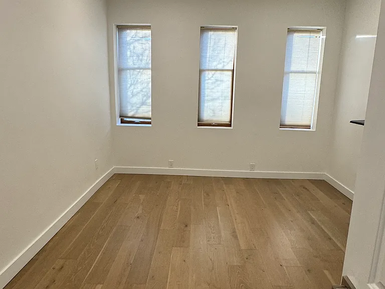 1047 Riverside Ave — Photo 6